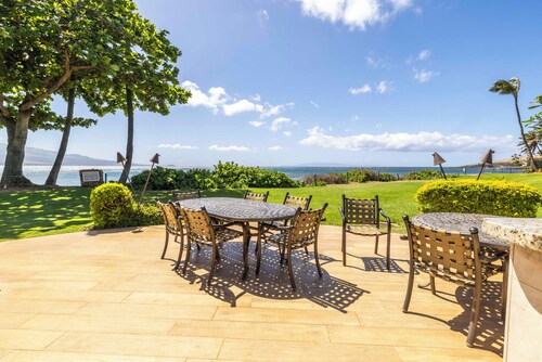 Oceanview Ground Floor Condo Kanai A Nalu 108 in Maalaea with Pool and View