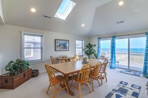 Dining - 4759- Sun Daze,  Beachfront Paradise with Pool and Hot Tub, just 20 steps to the beach (Kitty Hawk)