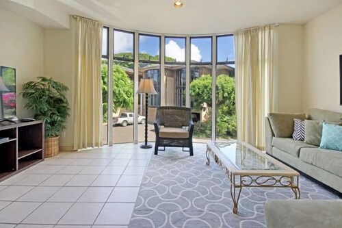 Escape Winter on Maui - Napili Gardens Getaway Combo - Steps to sand