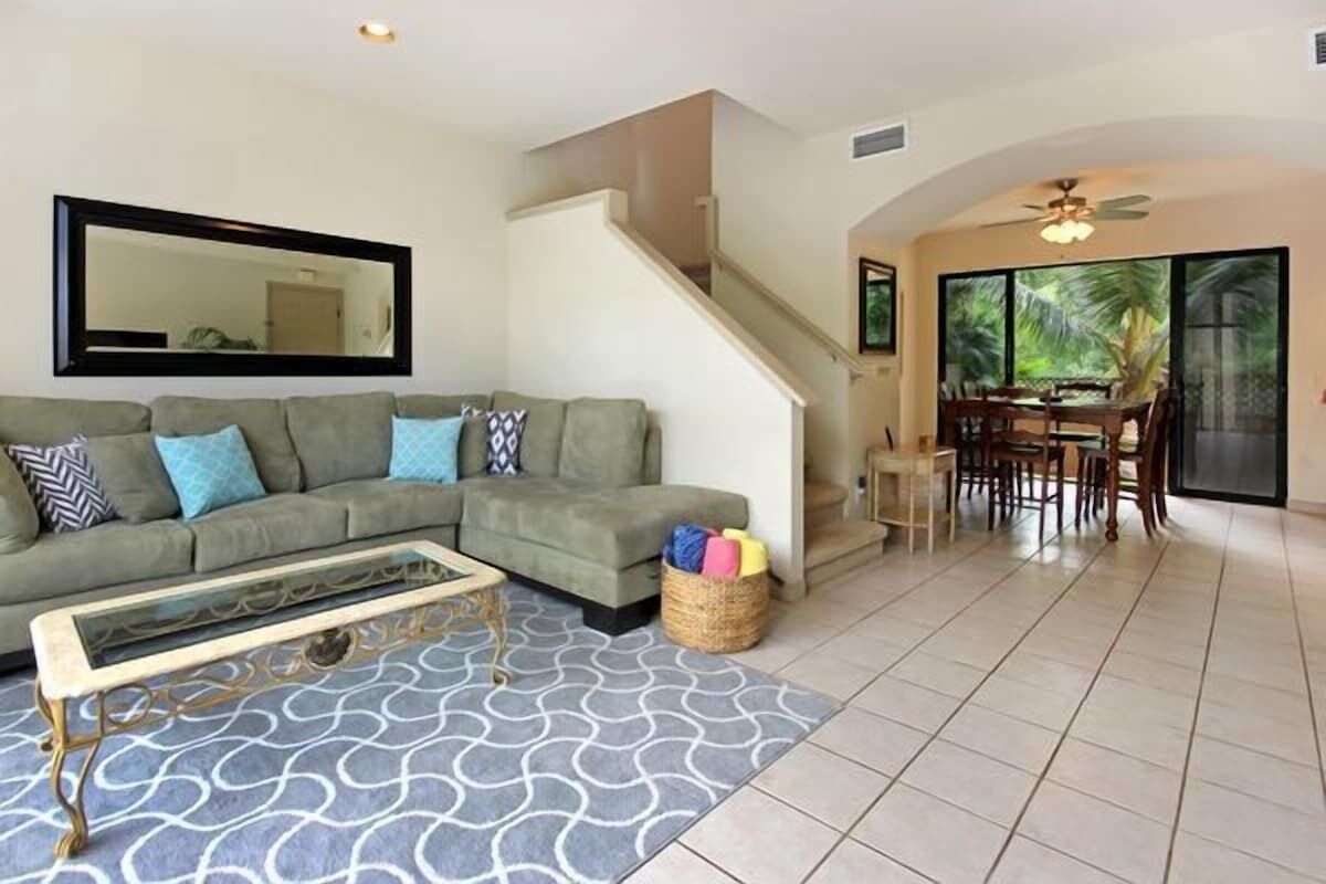 NapiliGardensGetawayCombo – AC,Near beach,Sleeps16