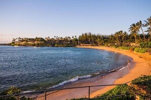 Una spiaggia nelle vicinanze