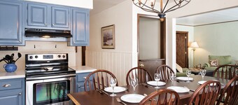 Family Home Across from Rio Grande Trail, Near Downtown and Hot Springs Pools!