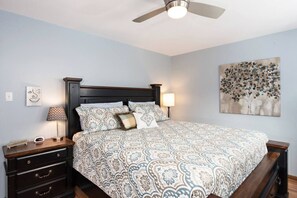 4 bedrooms, desk, iron/ironing board, WiFi