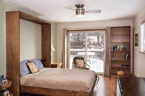 Schreibtisch, Bügeleisen/Bügelbrett, WLAN, Bettwäsche