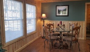 Dining - Beautiful Cabin with Tenkiller Lake View (Cookson)