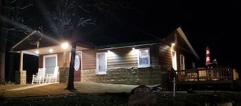 Beautiful Cabin with Tenkiller Lake View