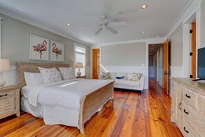 8 bedrooms, iron/ironing board, internet