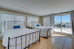 8 bedrooms, iron/ironing board, internet