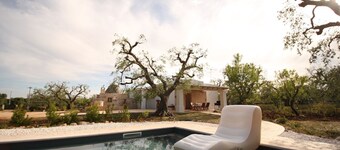 Trullo  Sunrise with salt water swimming pool