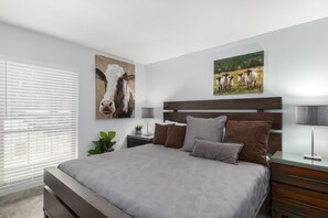 3 bedrooms, iron/ironing board, WiFi, bed sheets