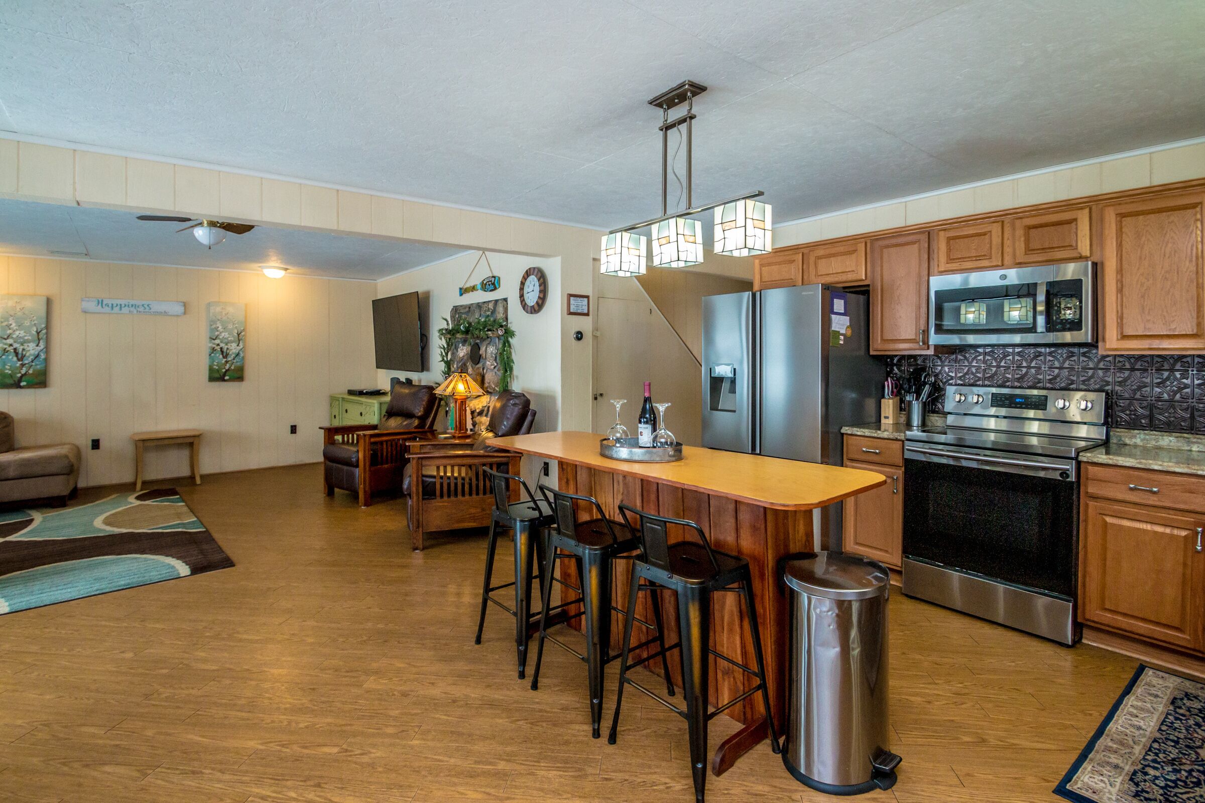 Beautiful Lake Front Cabin