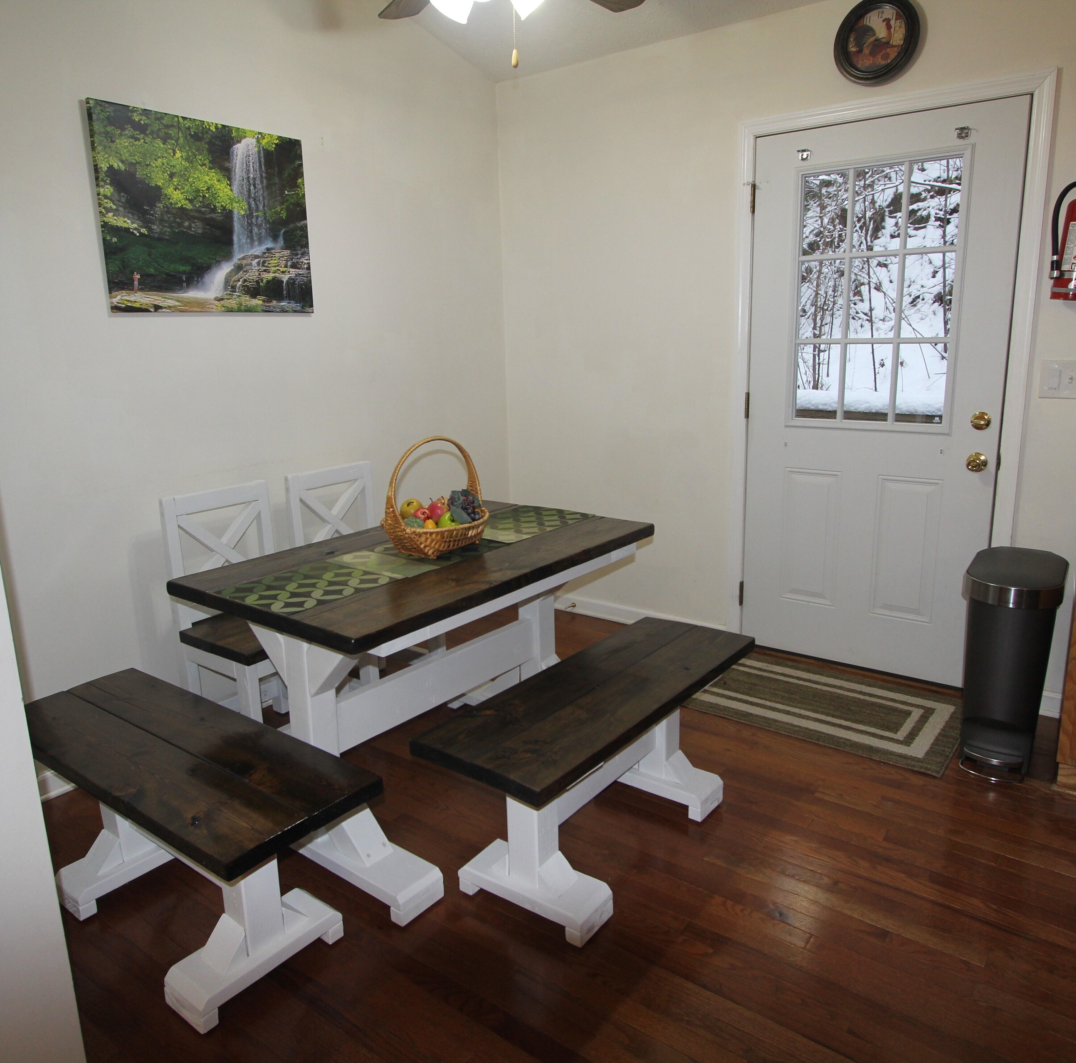 Secluded Mountain Cabin on a Large Estate with Water Fall, Hiking Trails & Creek