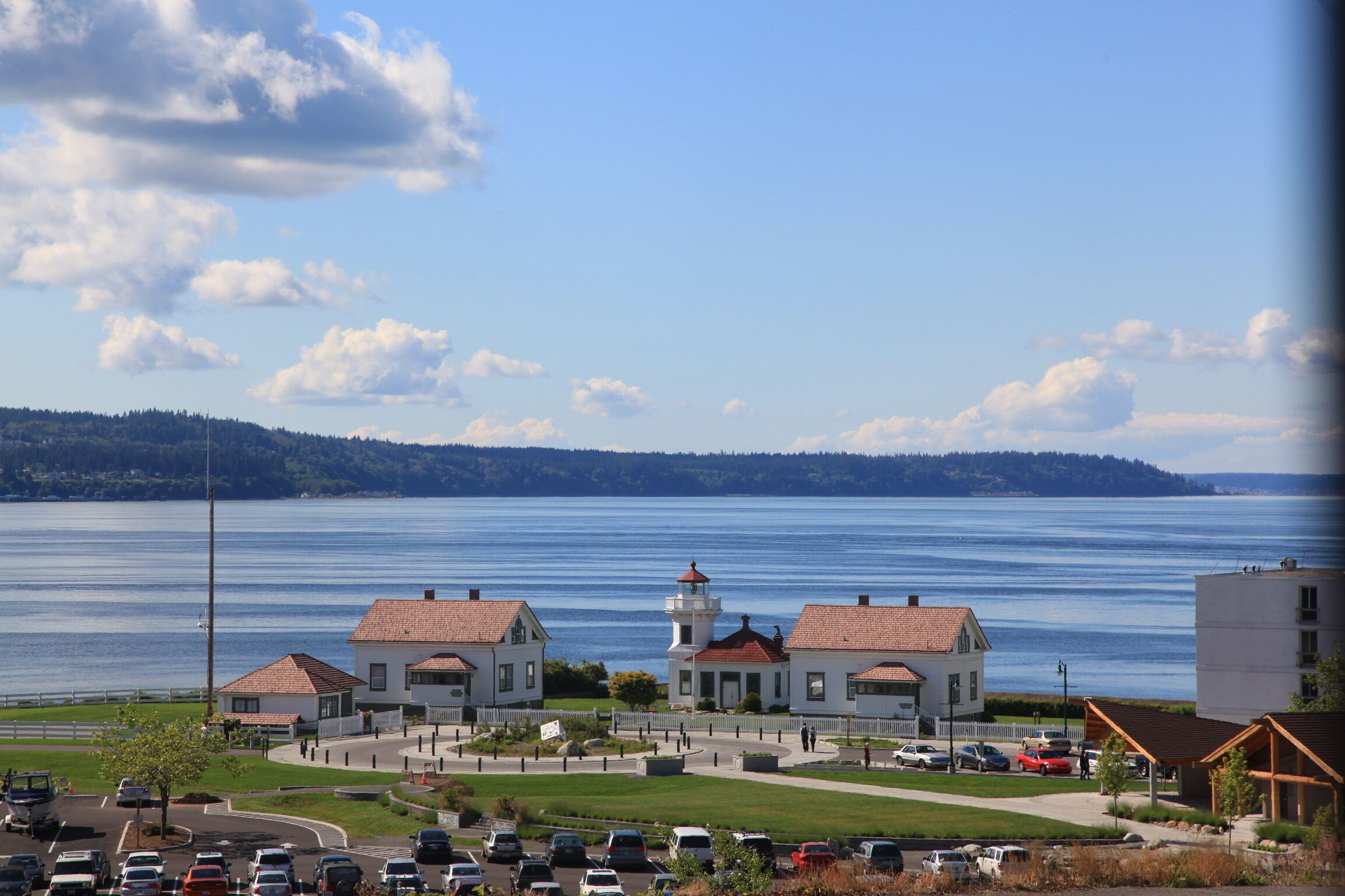 Beautiful Private Park-Like Acre, Water views, Work Spaces & Great Wifi