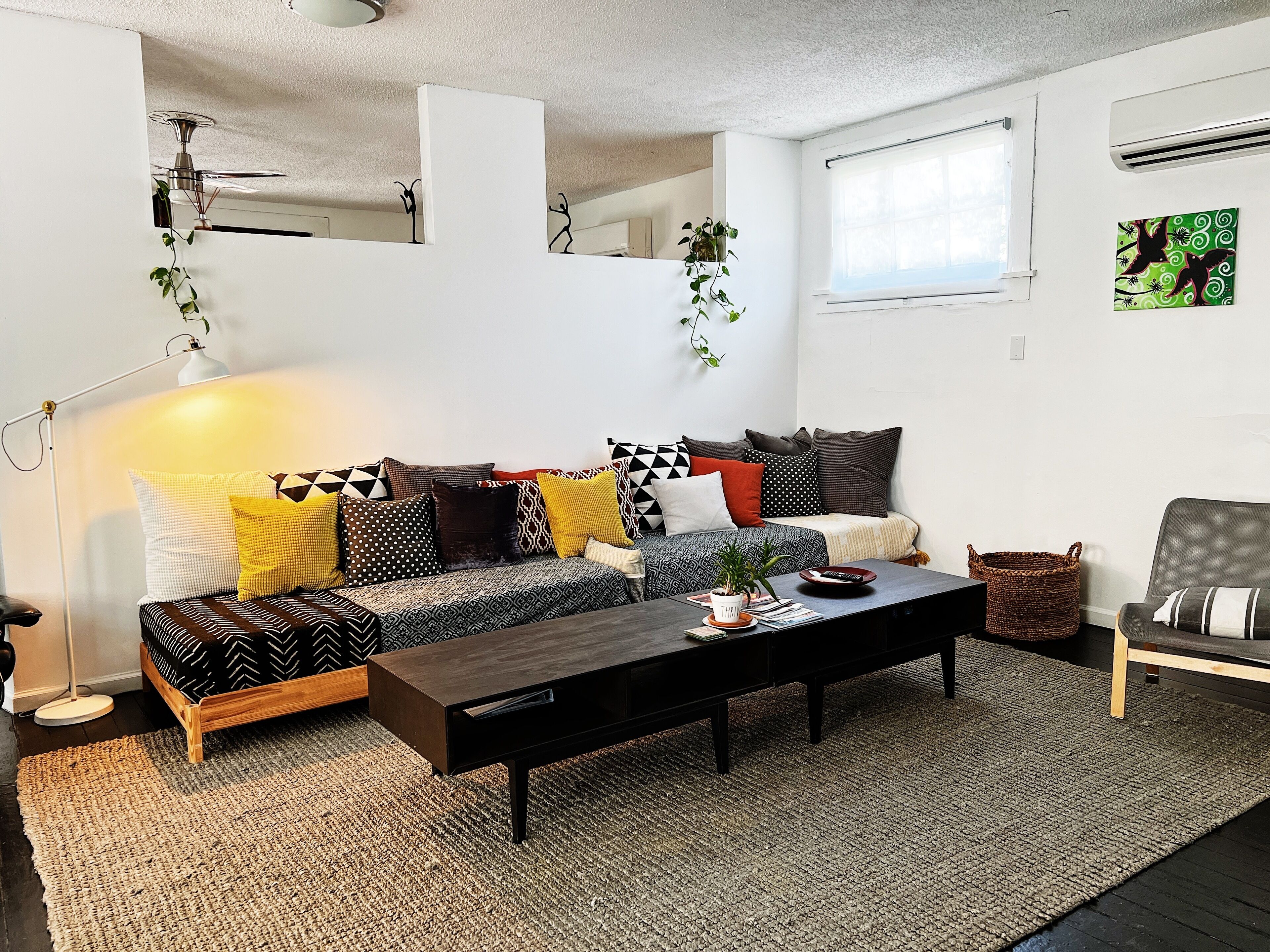 Vibrant Loft - Short Walk to French Quarter Ferry