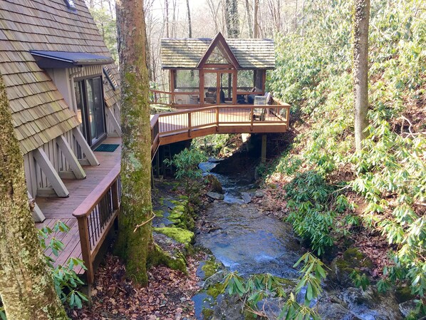 Property grounds - Waters Fall - private, stunning setting in gated Hound Ears. Close to BR & Boone (Boone)