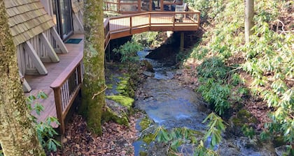 Waters Fall - private, stunning setting in gated Hound Ears. Close to BR & Boone