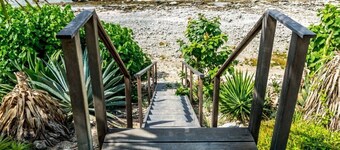 Crown Ridge 11 Sabadeco - Beautiful ocean front villa.