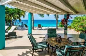 Outdoor dining - Crown Ridge 11 Sabadeco - Beautiful ocean front villa. (Kralendijk)