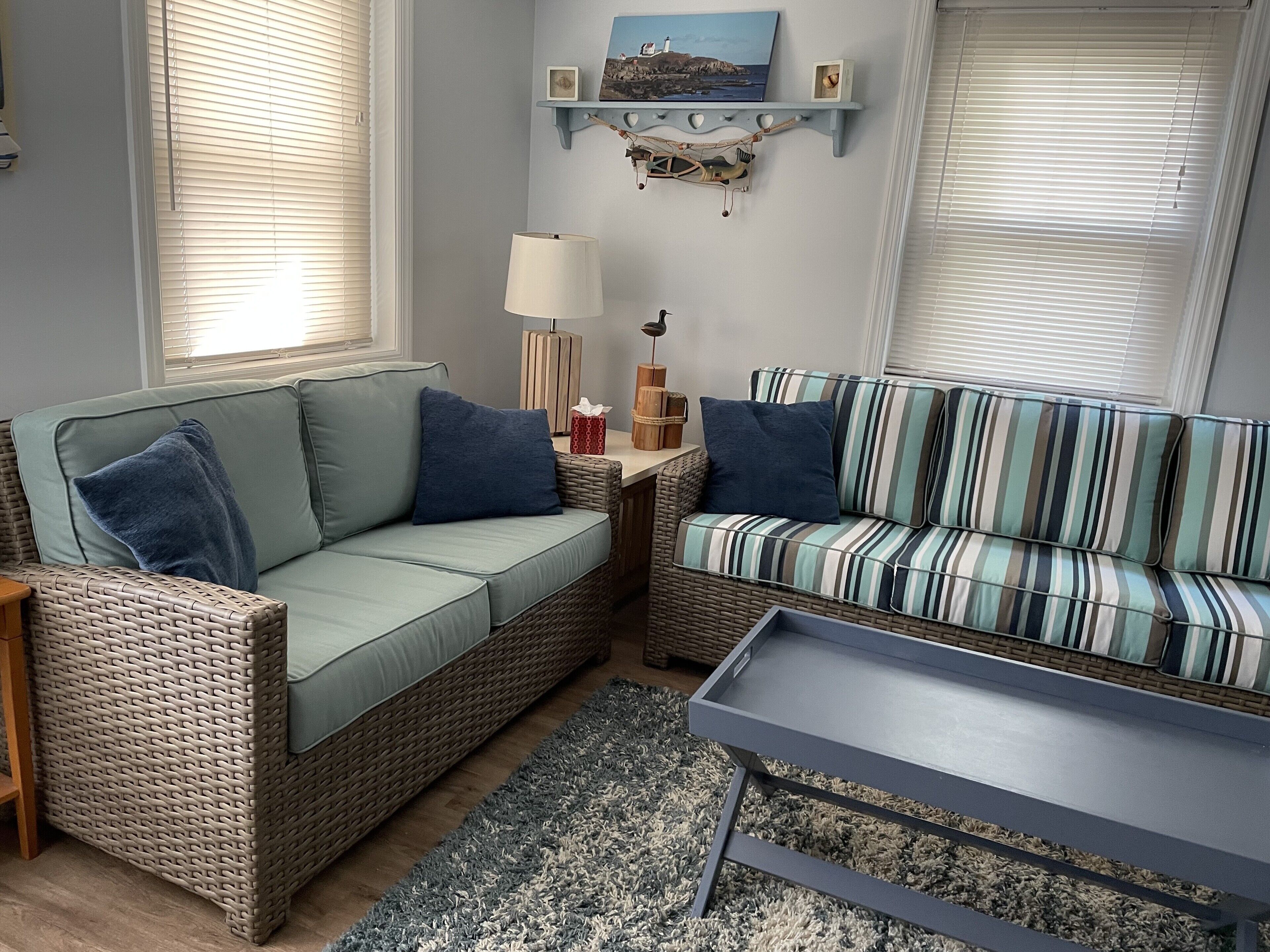 North End Garden Apt w/ fabulous porch. 2 beds, 1 bath. 10 houses to the beach. 