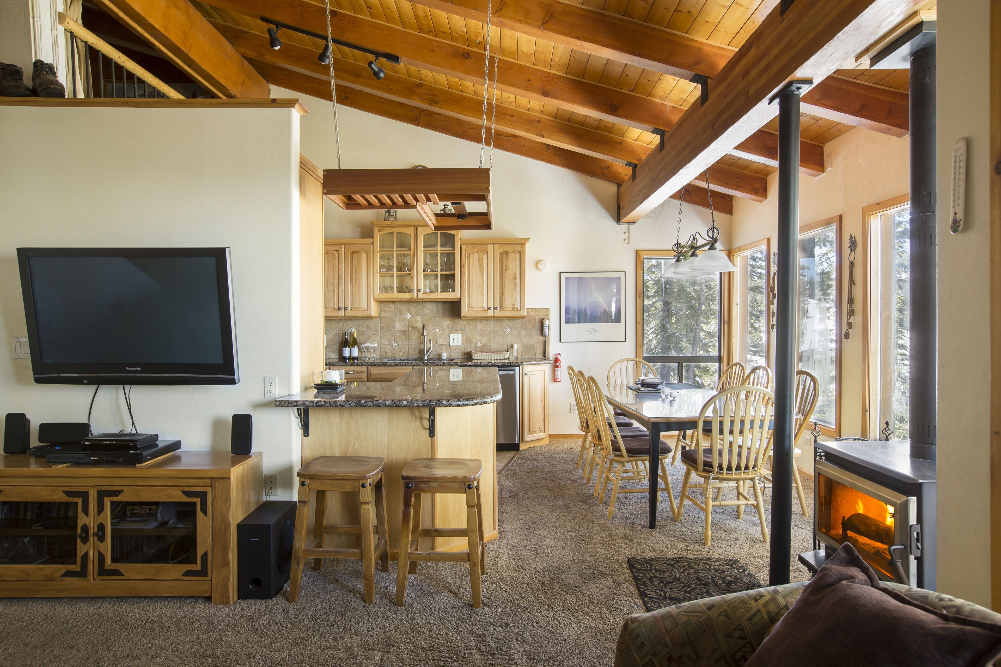 SKI IN/OUT  On the Mtn. above Cyn Ldge, Slps 8, Dlx