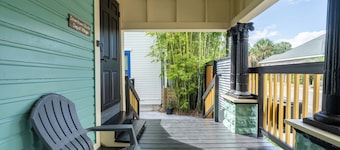 Pet friendly studio on 2nd level with a full bathroom and kitchen