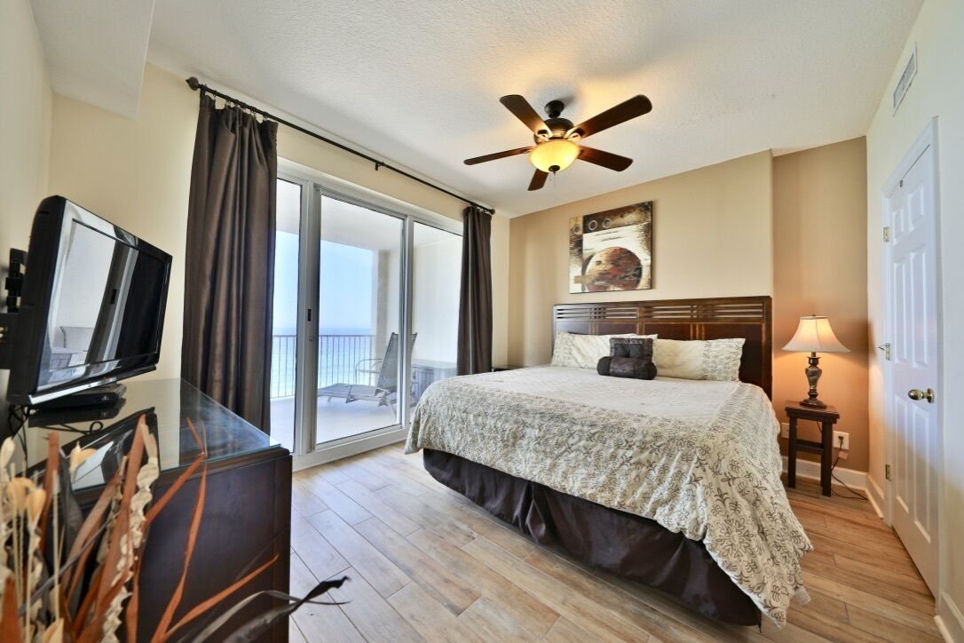 4 Bedroom 3 bath end unit with beautiful views of PCB!