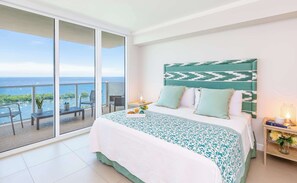 2 sovrum, värdeförvaringsskåp på rummet och skrivbord