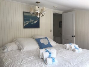 7 bedrooms, iron/ironing board, free WiFi, bed sheets