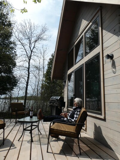 Cozy private island getaway just minutes from Ely