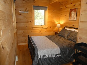 2 bedrooms, bed sheets