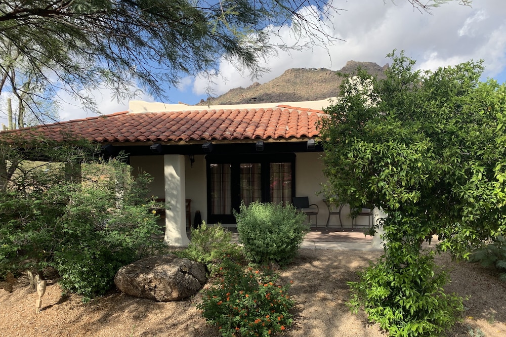 Luxurious 5-Star Suite - Best Alternative to the Boulders Resort