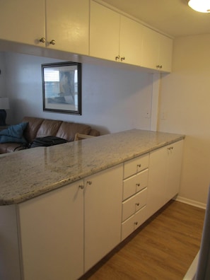 Interior - Family Beach, Pool, Bay View on Sunset Beach (Treasure Island)