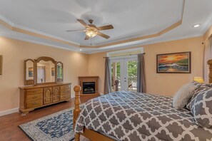 5 bedrooms, WiFi, bed sheets