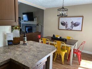 Dining - The Road To Omaha Home (Omaha)