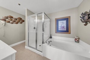 Combined shower/bathtub, jetted bath, hair dryer, towels - Ariel Dunes II 2108 - Beautiful beach condo, steps to the pool and Gulf! (Miramar Beach)
