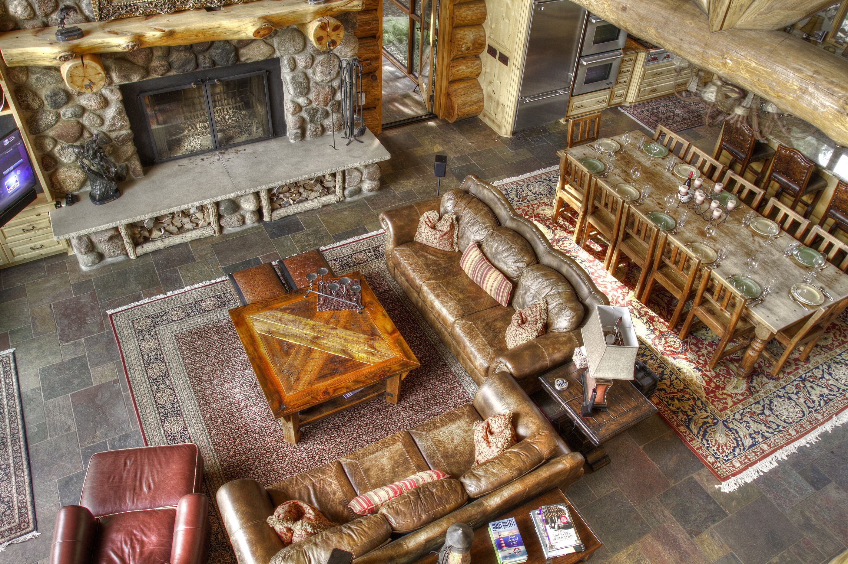 FAMILY FRIENDLY Hand Scribed Log Cabin with Gourmet Kitchen ~ Perfect Sand Beach