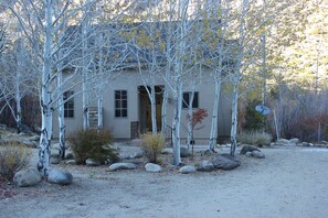 Exterior - Charming cottage on the River Edge! (Markleeville)