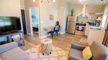 TV, Netflix, Hulu, streaming services