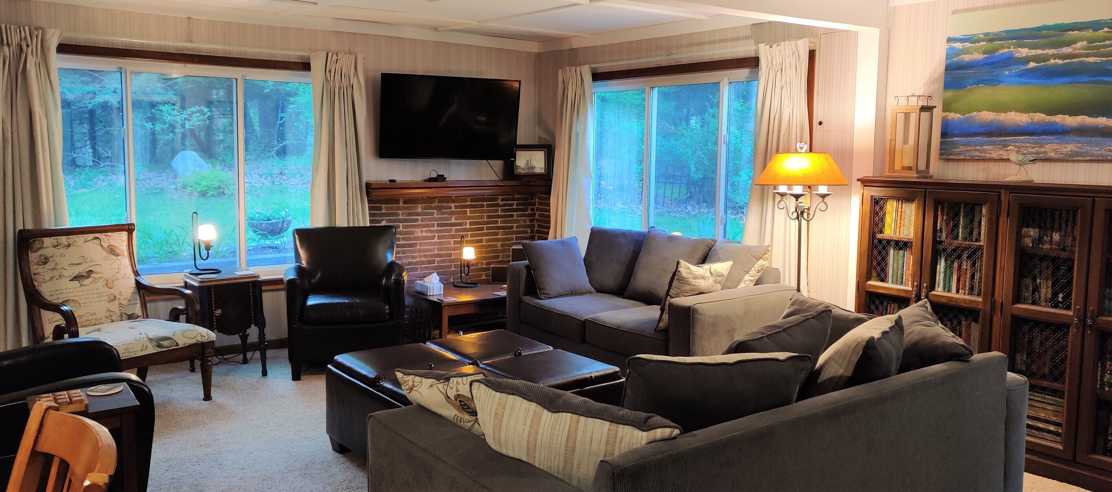 Lake Michigan Getaway: Relax, Unwind, Create Memories!