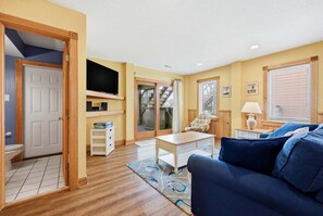 TV, fireplace, DVD player, stereo - 5727- Whalebone Station, | Oceanfront | South Nags Head | Sleeps 18 (Nags Head)