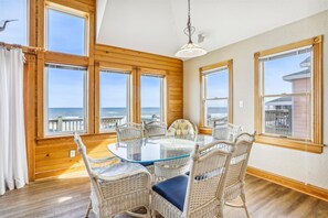 Dining - 5727- Whalebone Station, | Oceanfront | South Nags Head | Sleeps 18 (Nags Head)