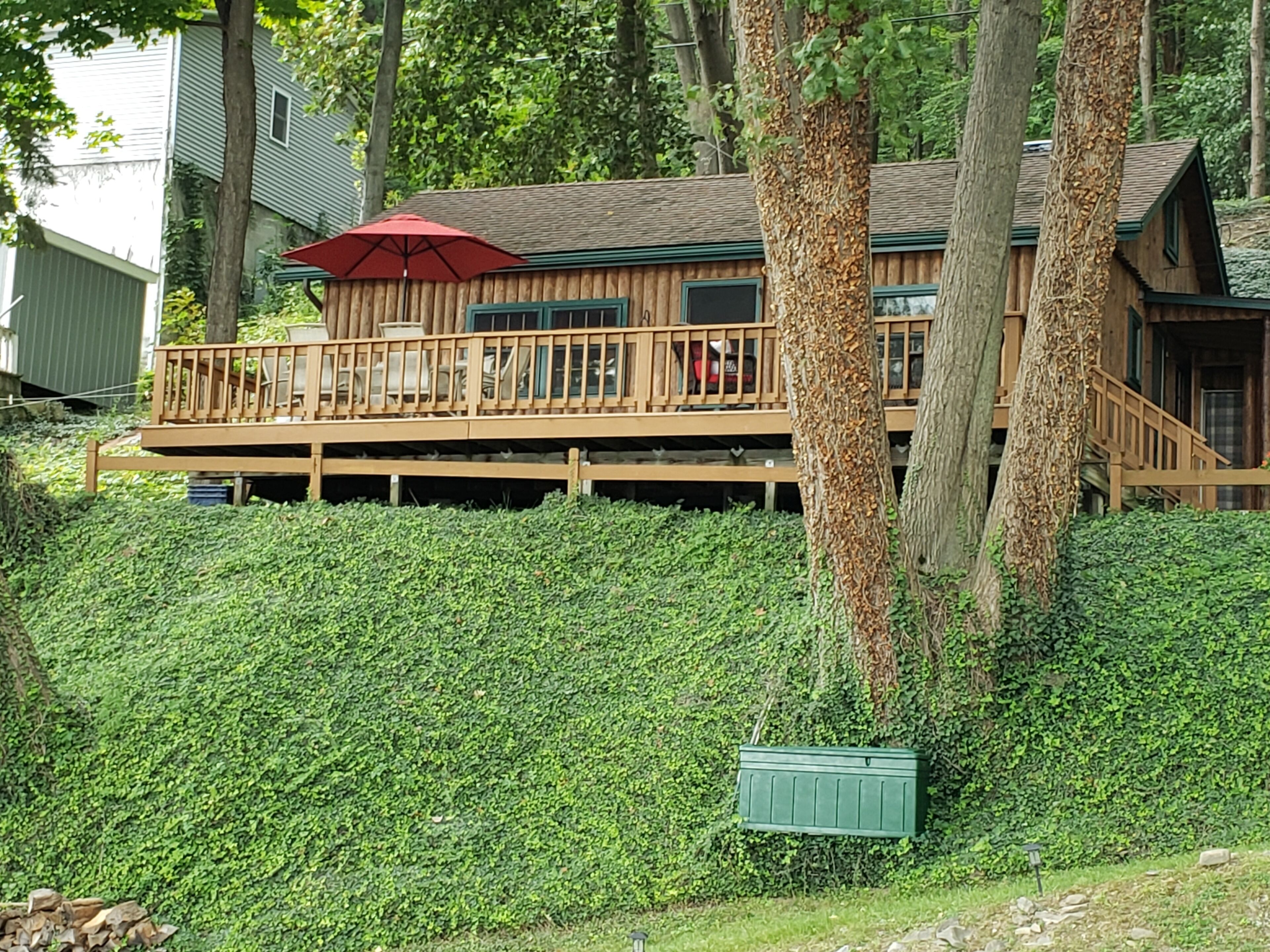 Beautiful waterfront cottage on Keuka Lake