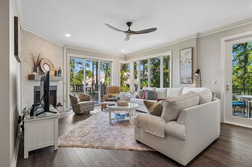 Immaculate, 203 5 Star Reviews, Amazing Views, Updated, Pool heated/cooled