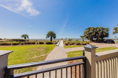 Immaculate,170 5-Star Reviews, Amazing Views, Updated, Free Tennis, Pool, 3 BR