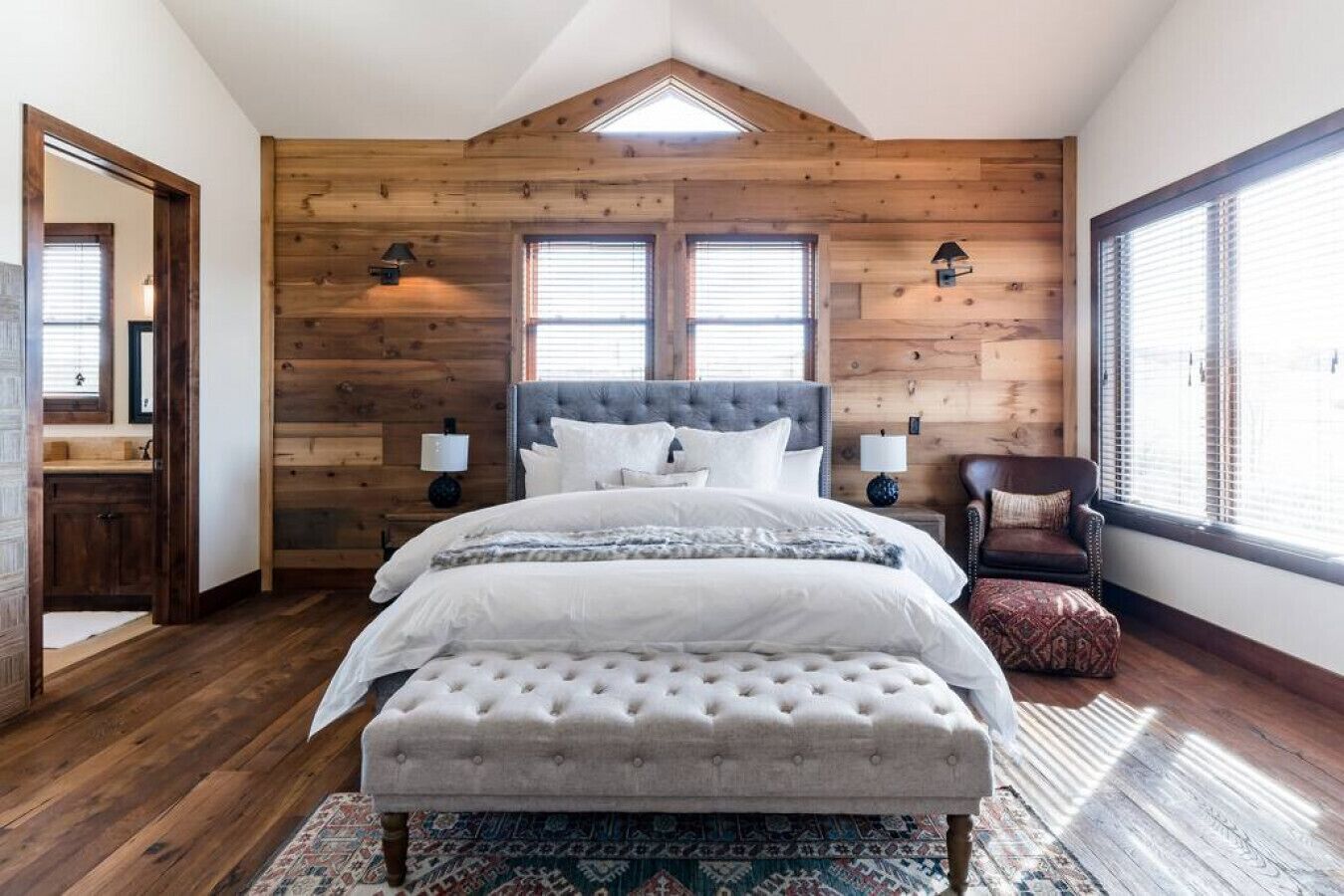 5 bedrooms, iron/ironing board, travel crib, WiFi