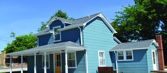 Gabouri Place ~ Completely Renovated Victorian in Ste. Genevieve's Historic Dist