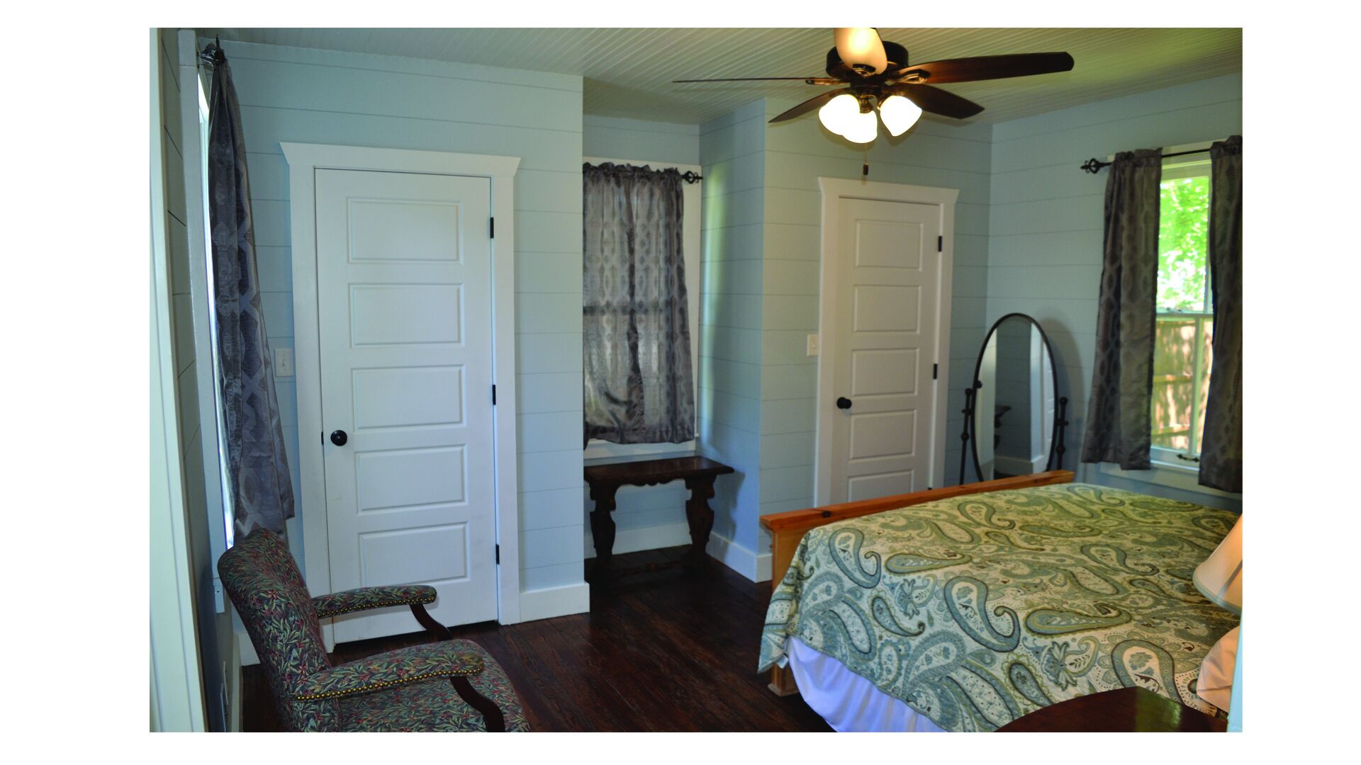 Gabouri Place ~ Completely Renovated Victorian in Ste. Genevieve's Historic Dist