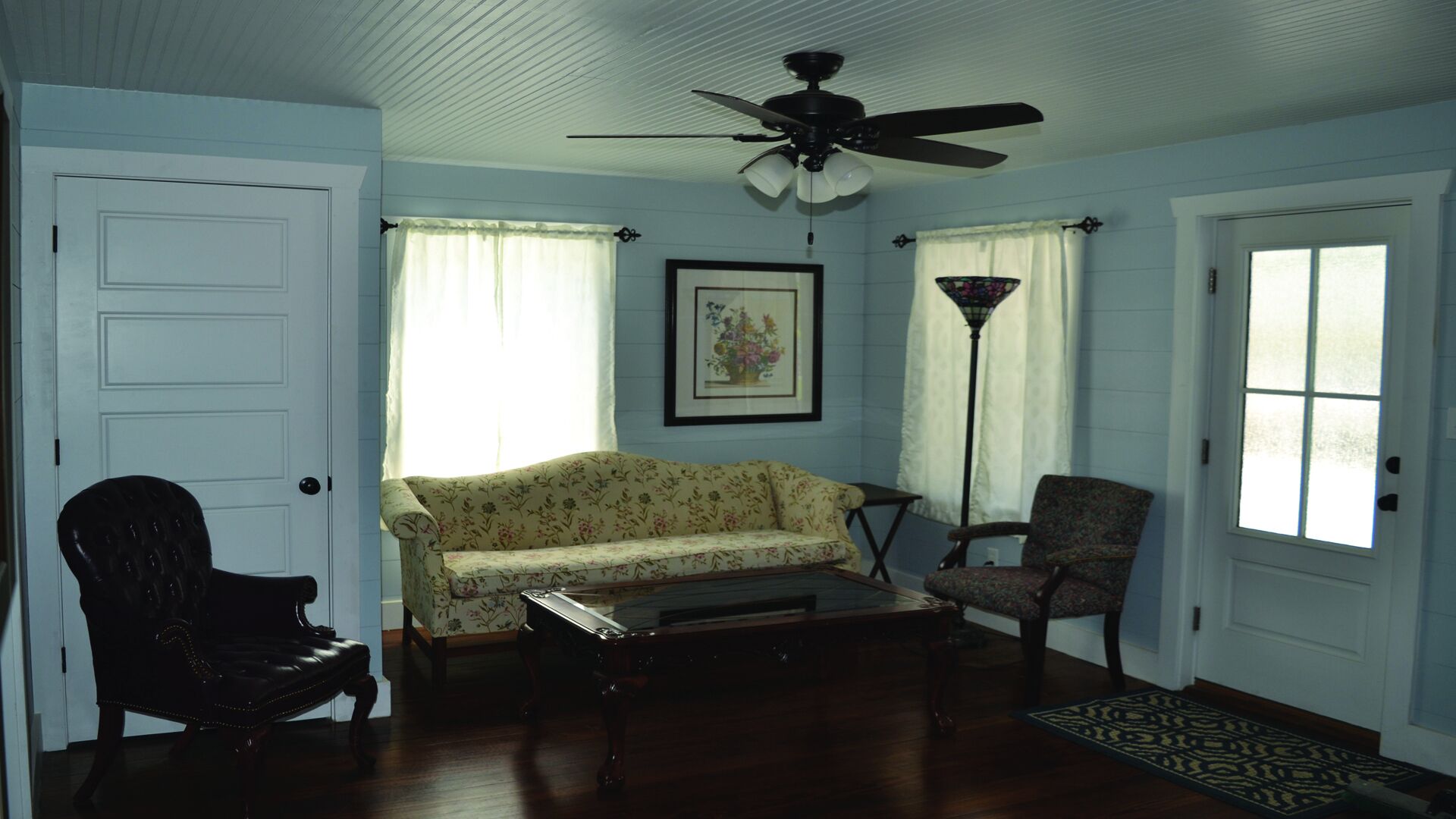 Gabouri Place ~ Completely Renovated Victorian in Ste. Genevieve's Historic Dist