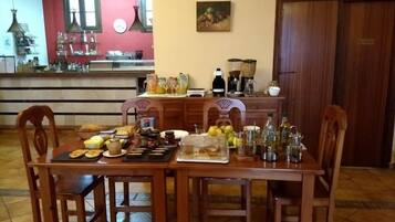 Daily buffet breakfast (EUR 6 per person)
