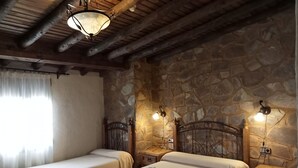 Family Room (Superior) - Hotel Villa de Berzocana (Berzocana)
